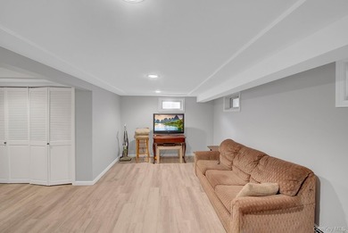 Welcome to this beautifully maintained 3 bedroom, 1.5 bath home - photo 16