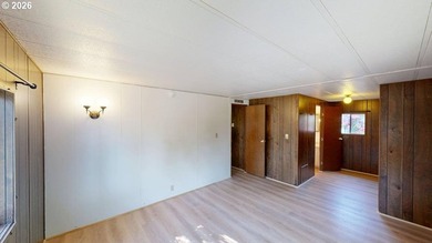 1976 Hillcrest manufactured home with solid bones and serious - photo 19
