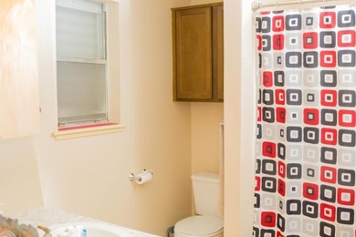 Welcome to this 3-bedroom, 2-bath home located in the desirable - photo 10