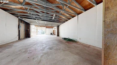 1976 Hillcrest manufactured home with solid bones and serious - photo 31