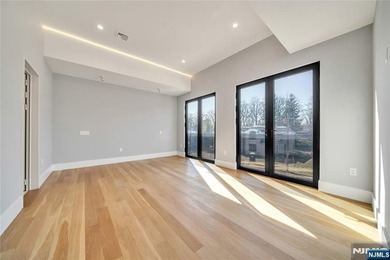 Located on Roberts Road, one of Englewood Cliffs' premier - photo 32