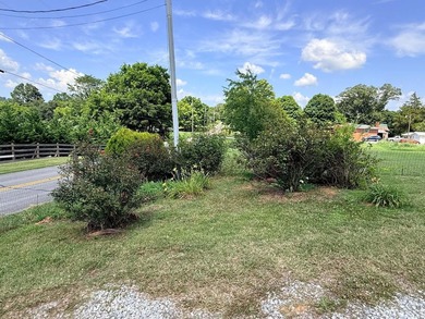 Charming 2BR/2BA home on .41 acres featuring owned solar panels - photo 34