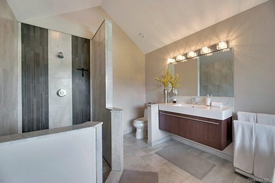 Spacious Open Plan Home with So Much to Offer near Several Great - photo 12