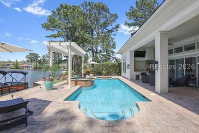 Custom, custom, custom... an extraordinary residence where every - photo 33