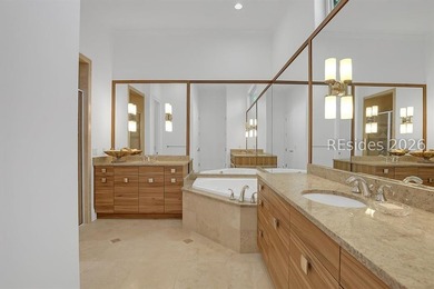 Custom, custom, custom... an extraordinary residence where every - photo 41