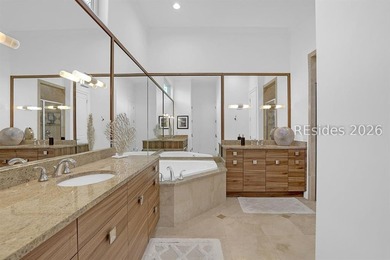 Custom, custom, custom... an extraordinary residence where every - photo 46