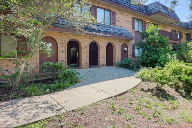 (private lake, pond, creek) Condo Active Under Contract in Downers Grove Illinois