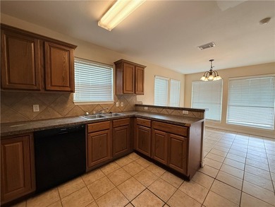 Move-in ready 4-bedroom, 2.5-bath home in a desirable - photo 3