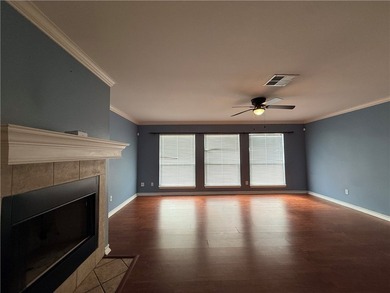 Move-in ready 4-bedroom, 2.5-bath home in a desirable - photo 6