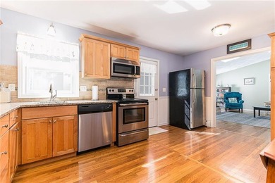 A perfect opportunity to own an immaculately kept 4 bedroom, 2 - photo 11
