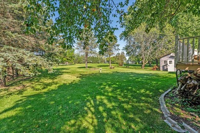 Step inside this beautiful McFarland home that blends comfort - photo 12