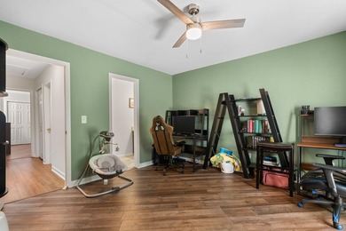 Welcome to Ashleytowne Village! This well-maintained 3-bedroom - photo 16