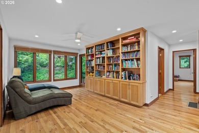 Beautifully sited with striking natural wood accents in quiet - photo 16