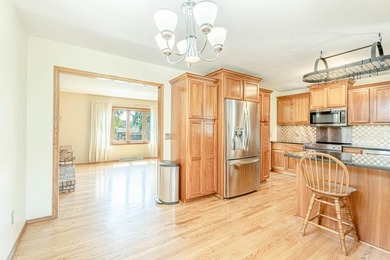 Step inside this beautiful McFarland home that blends comfort - photo 16