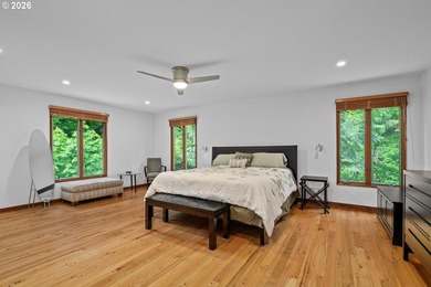 Beautifully sited with striking natural wood accents in quiet - photo 20
