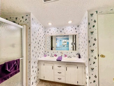 Welcome to this beautifully maintained 2-bedroom, 2-bathroom - photo 22