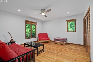 Beautifully sited with striking natural wood accents in quiet - photo 24