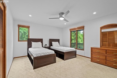 Beautifully sited with striking natural wood accents in quiet - photo 26