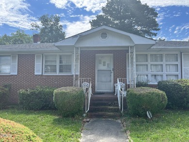 Opportunity awaits in the heart of Selma! NO HOA! This all-brick - photo 6