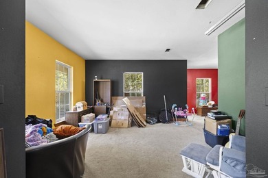 Located in the heart of Gulf Breeze, where white-sand beaches - photo 3