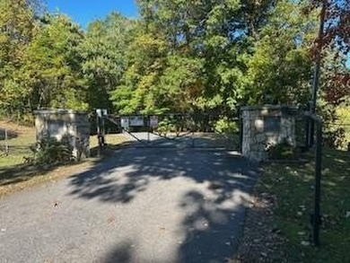 Welcome to the beautiful Watauga Vista gated community.This - photo 42