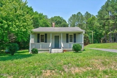 Welcome home to this charming ranch situated on a spacious 0 - photo 1