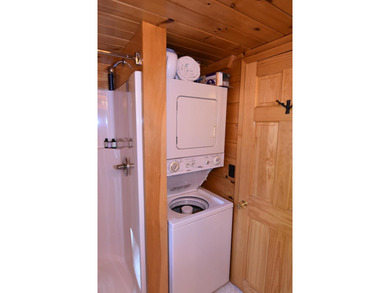 Custom-built tiny home by Adirondack White Pine Cabins in 2011 - photo 11