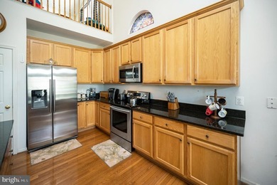 Beautiful 4-bed, 3.5-bath rambler in Hopyard Farm with a - photo 11