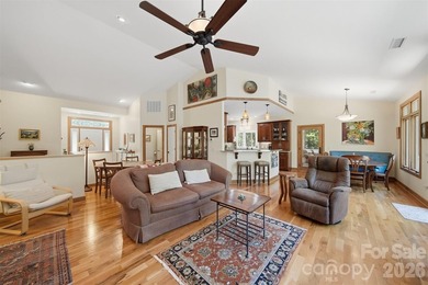 Welcome to your lakefront retreat in Harbor Ridge, where - photo 14