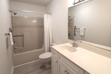 This 1st floor 1BR/1.5BA unit is located at Fairwood Lakes III - photo 17