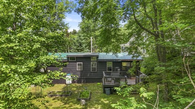 Custom-built tiny home by Adirondack White Pine Cabins in 2011 - photo 22