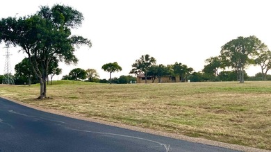 Looking for a rare, nearly one-acre estate-sized lot in - photo 6