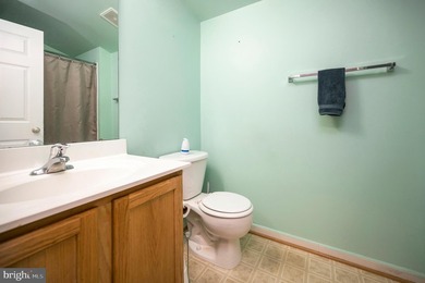 Beautiful 4-bed, 3.5-bath rambler in Hopyard Farm with a - photo 37