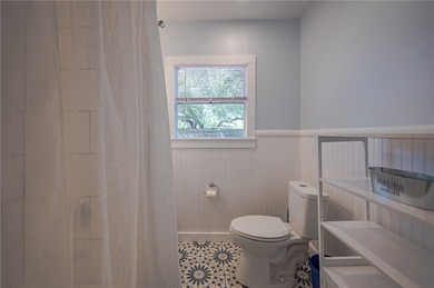 GREAT INVESTMENT OPPORTUNITY & LOCATION! Enjoy this relaxing - photo 17