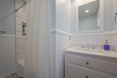 GREAT INVESTMENT OPPORTUNITY & LOCATION! Enjoy this relaxing - photo 18