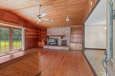 Rare opportunity to own over 2 acres east of Business 17, just - photo 20
