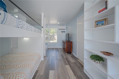 GREAT INVESTMENT OPPORTUNITY & LOCATION! Enjoy this relaxing - photo 21