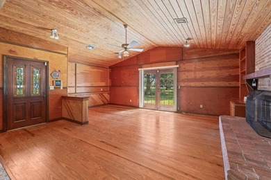 Rare opportunity to own over 2 acres east of Business 17, just - photo 22