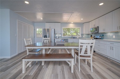 GREAT INVESTMENT OPPORTUNITY & LOCATION! Enjoy this relaxing - photo 27