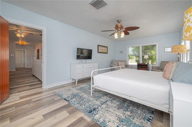 GREAT INVESTMENT OPPORTUNITY & LOCATION! Enjoy this relaxing - photo 33