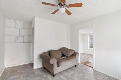 Unlock the potential of this property located in the heart of - photo 4