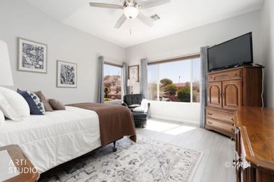 Beautifully furnished & elegantly remodeled 2 bedroom + den - photo 20