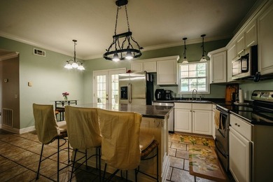 WELCOME TO A BEAUTIFUL COUNTRY PROPERTY OFFERING THE PERFECT - photo 8