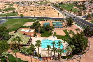 Beautifully furnished & elegantly remodeled 2 bedroom + den - photo 46