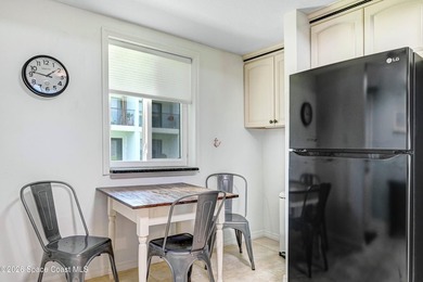 Price Reduction!! DIRECT OCEAN, nicely remodeled 2-bedroom 2 - photo 7