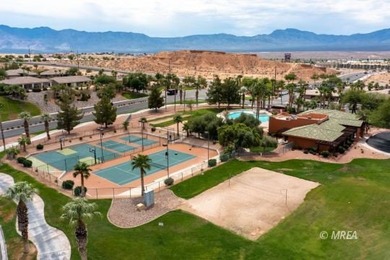 Beautifully furnished & elegantly remodeled 2 bedroom + den - photo 48
