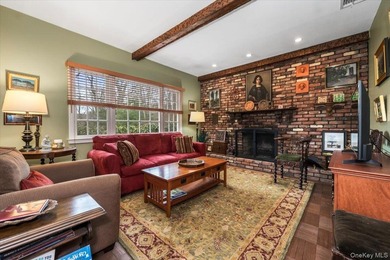 A beautiful and lovingly-maintained ranch with a front porch - photo 9