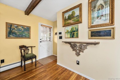 A beautiful and lovingly-maintained ranch with a front porch - photo 10
