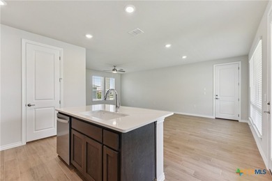 Spieth plan with upgraded SHORE flooring, quartz countertops, 8' - photo 6