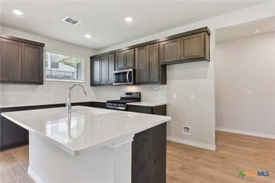 Spieth plan with upgraded SHORE flooring, quartz countertops, 8' - photo 7